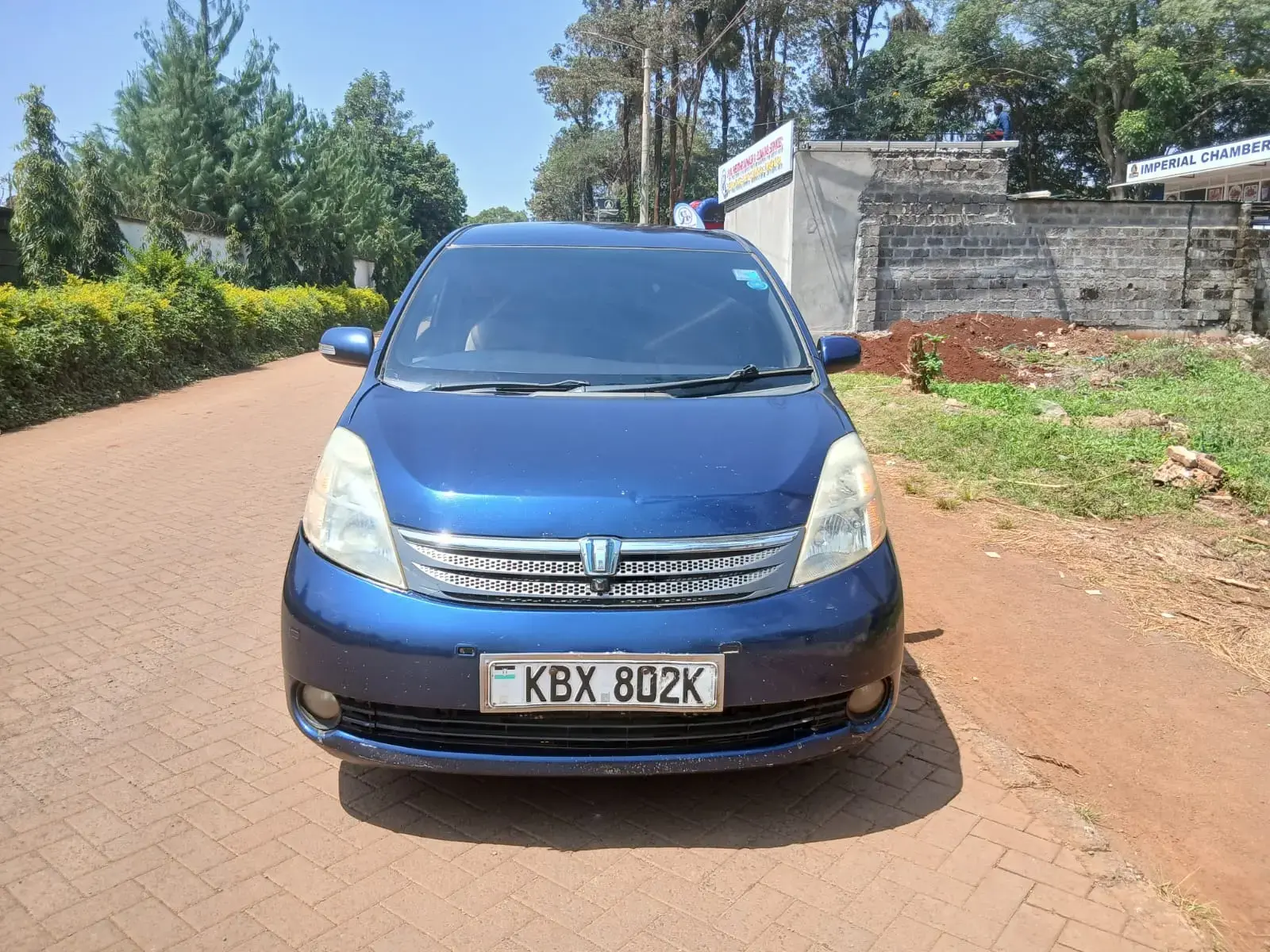 Toyota Isis