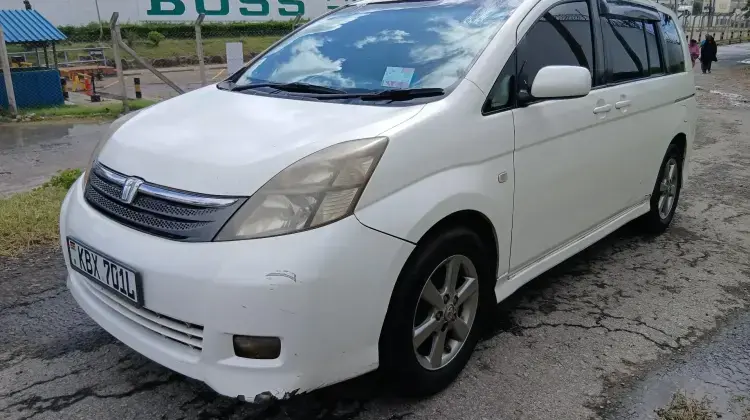 Toyota Isis