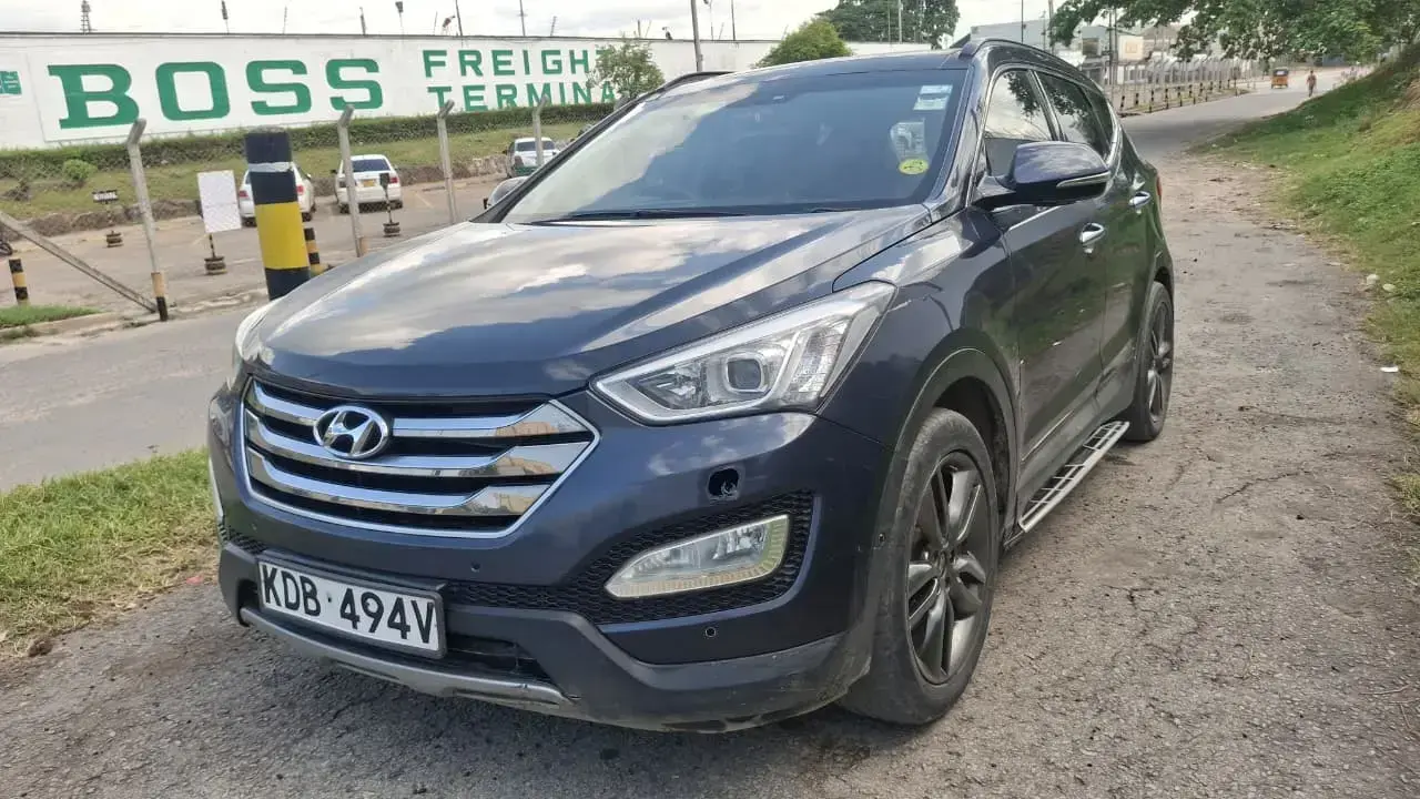 Hyundai SANTA FE