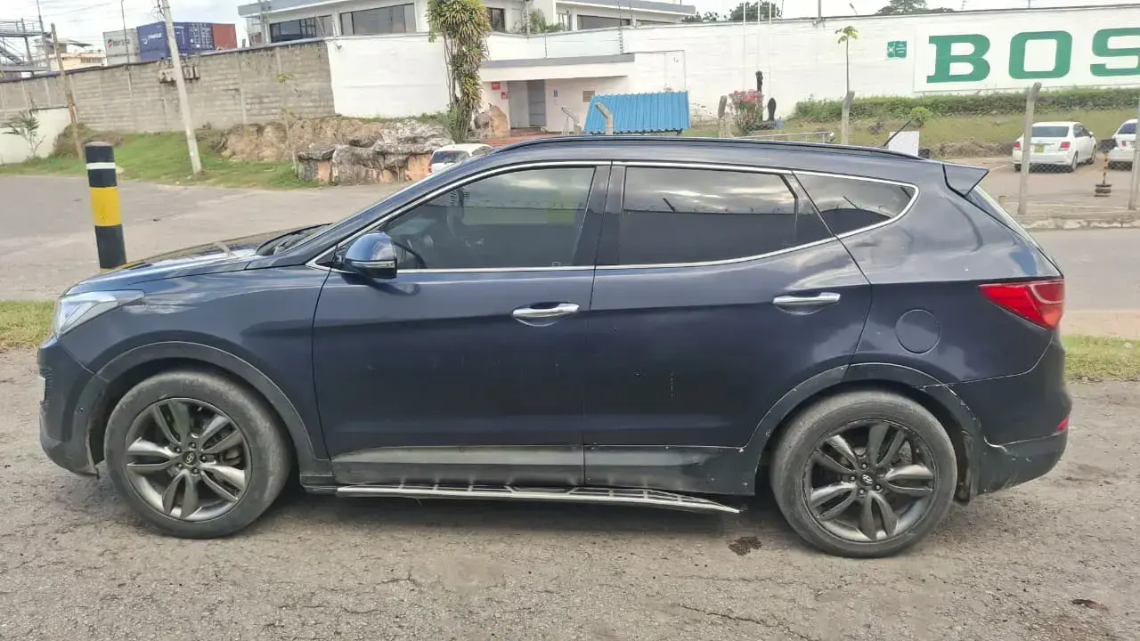 Hyundai SANTA FE