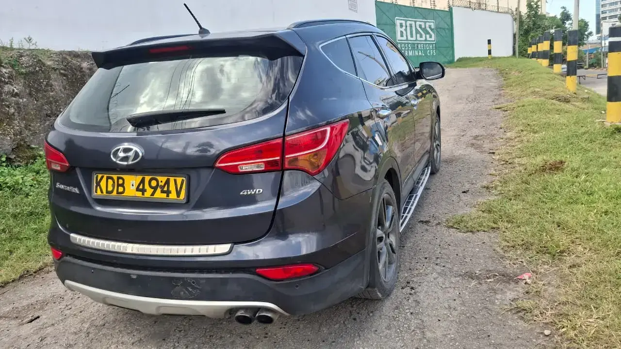 Hyundai SANTA FE