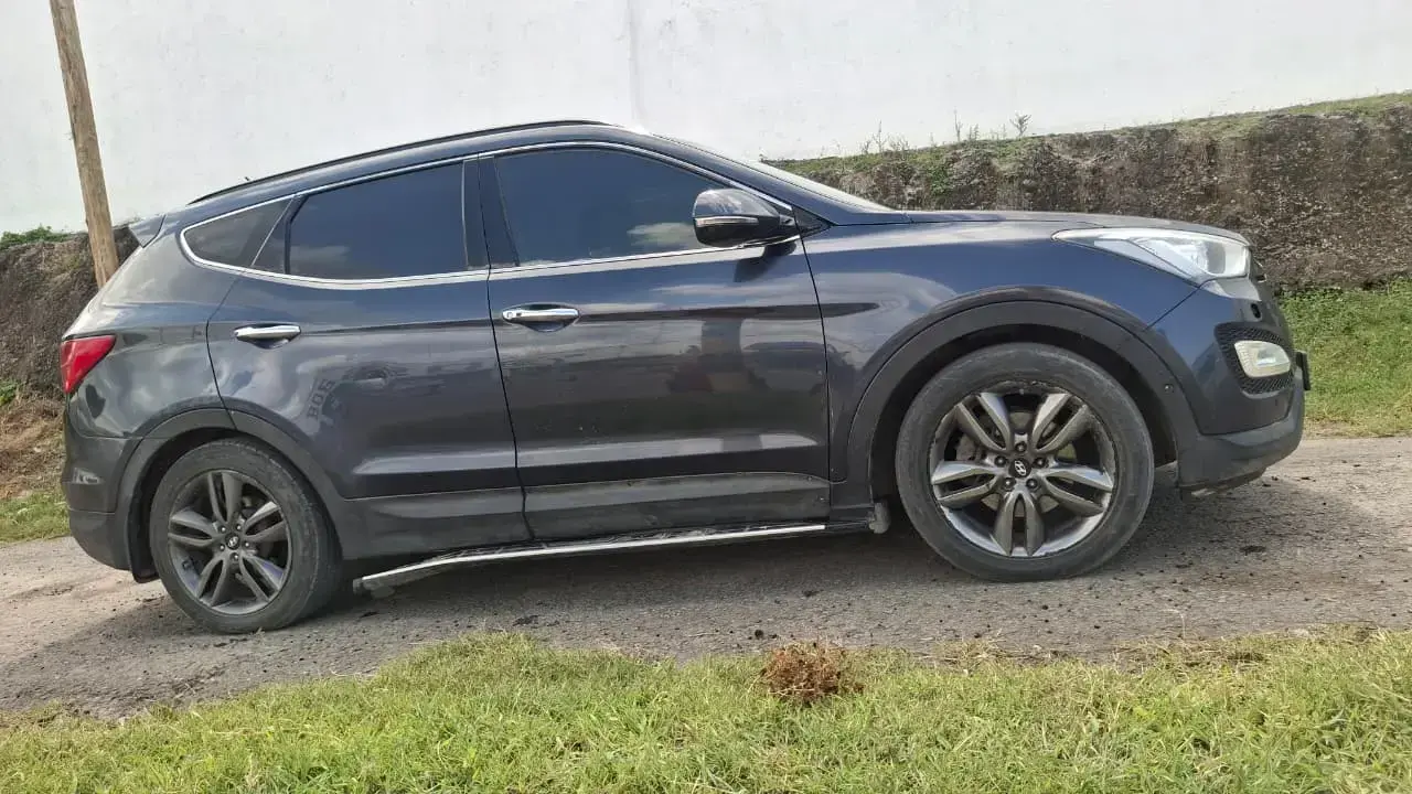 Hyundai SANTA FE