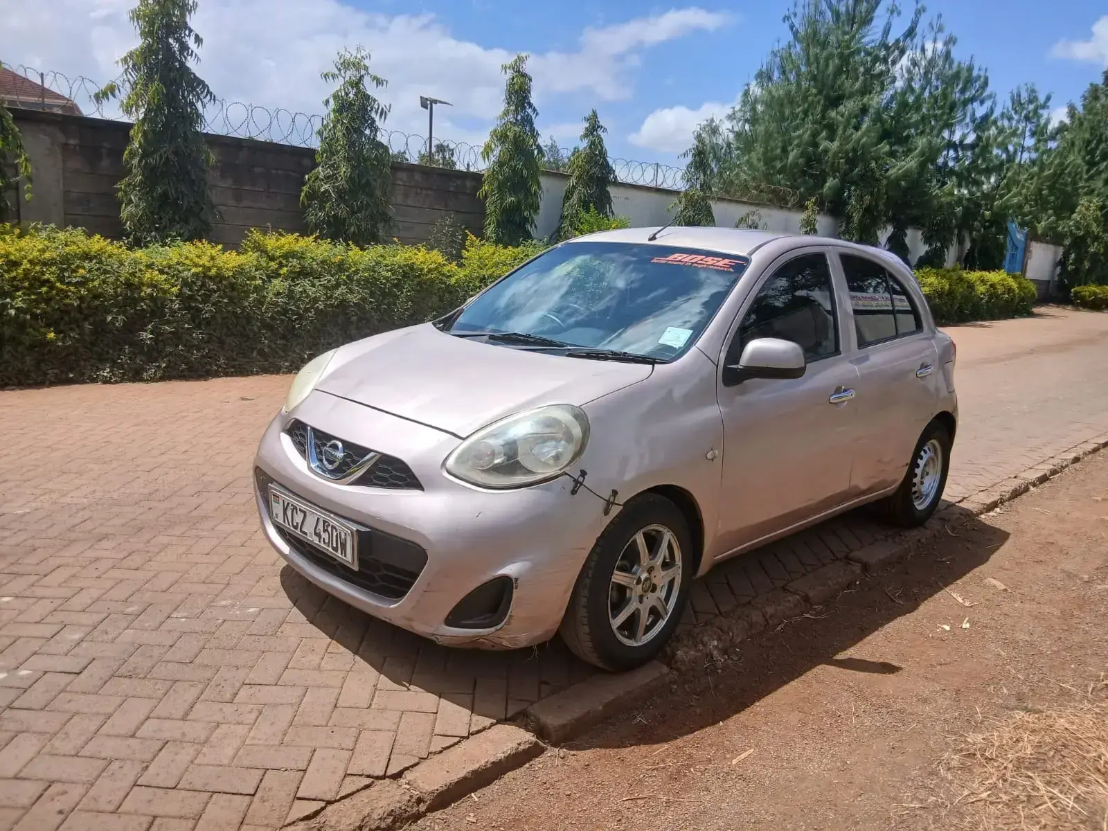 Nissan March