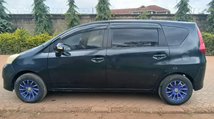Toyota Passo Sette