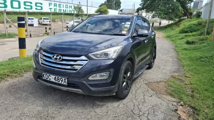 Hyundai SANTA FE