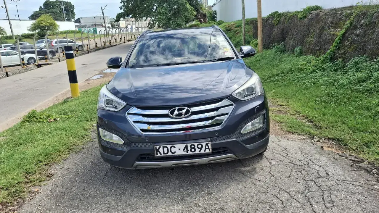 Hyundai SANTA FE