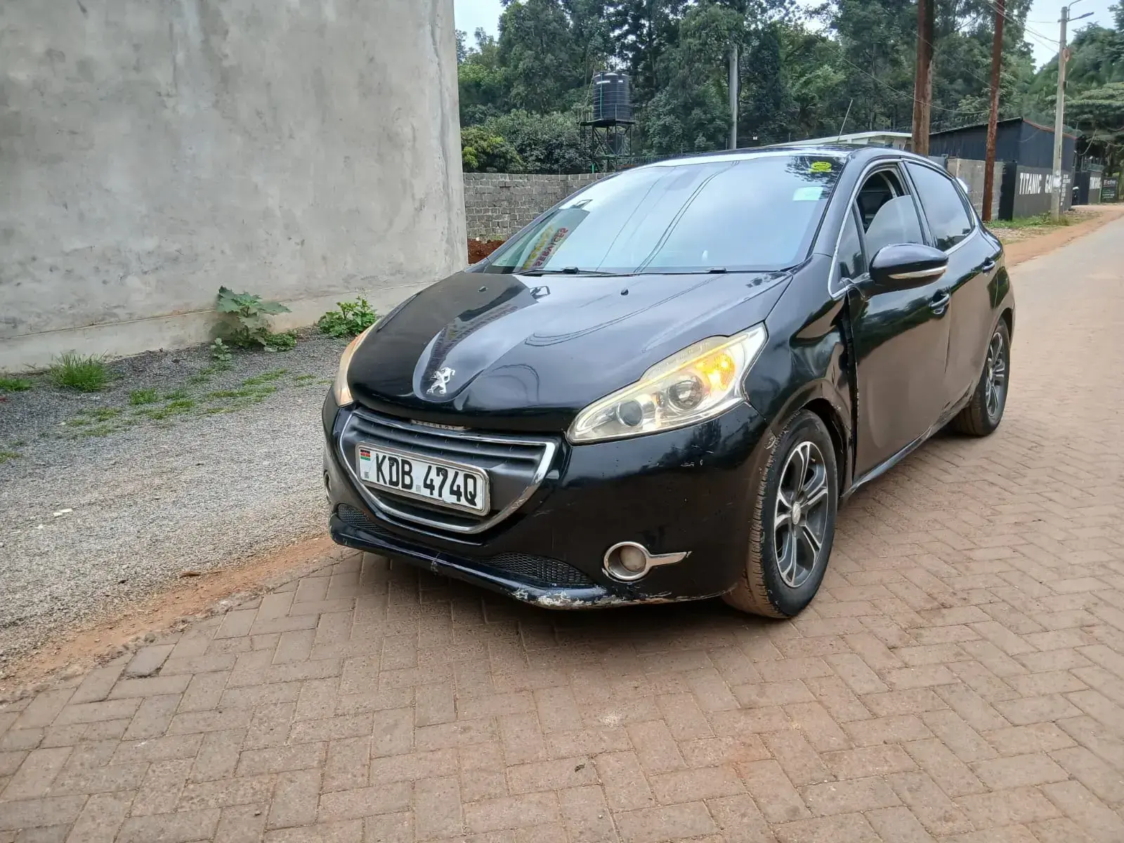 Peugeot 208