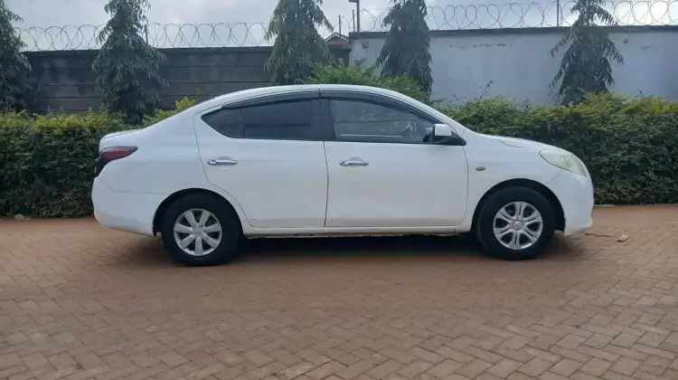 Nissan Latio