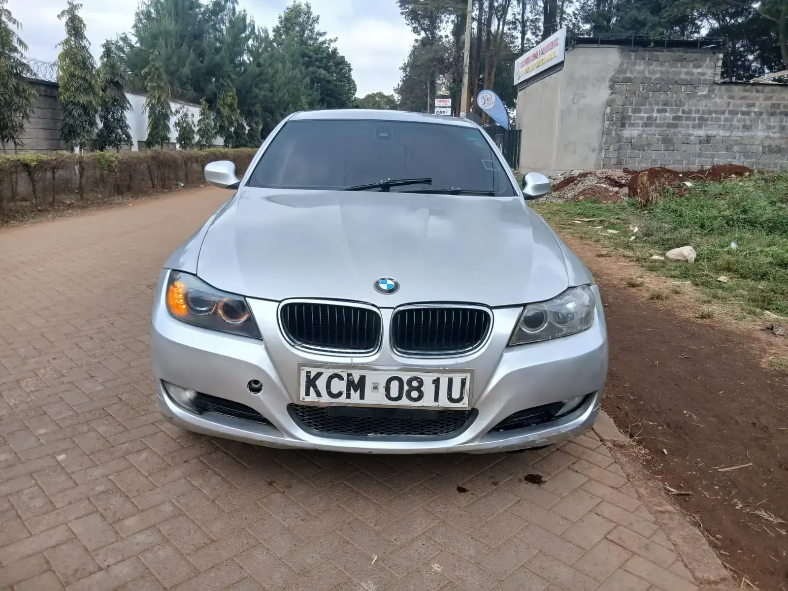 BMW 320