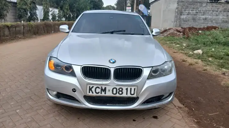 BMW 320