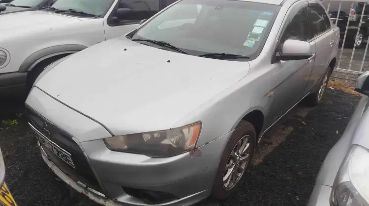 Mitsubishi Galant