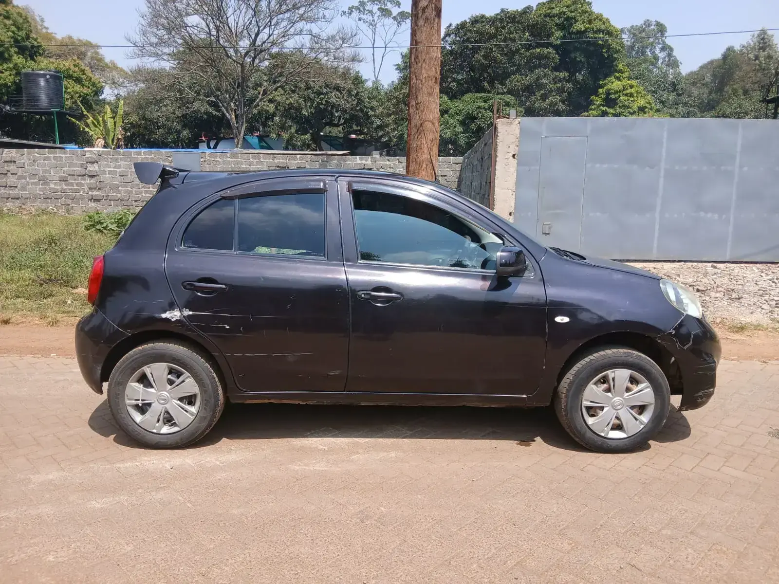 Nissan March