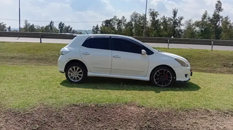 Toyota Blade