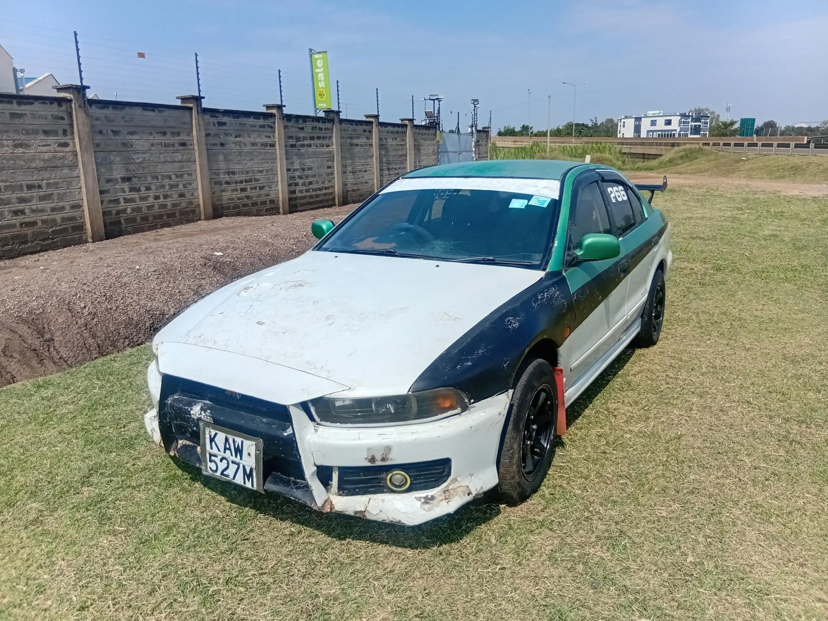 Mitsubishi Galant