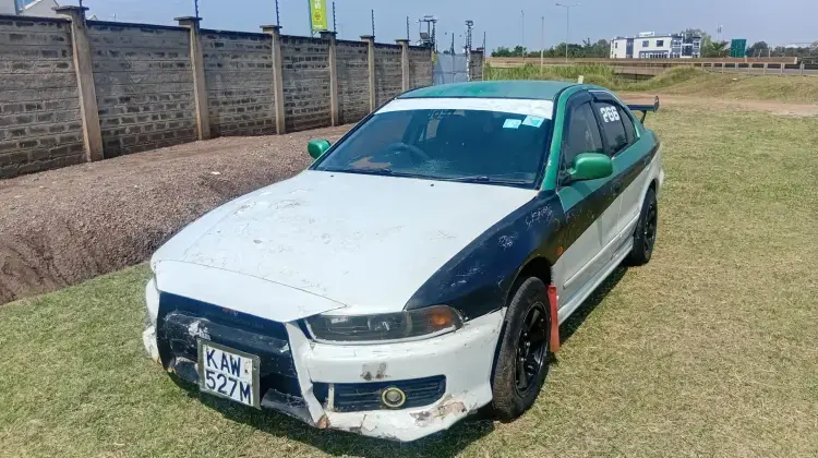 Mitsubishi Galant