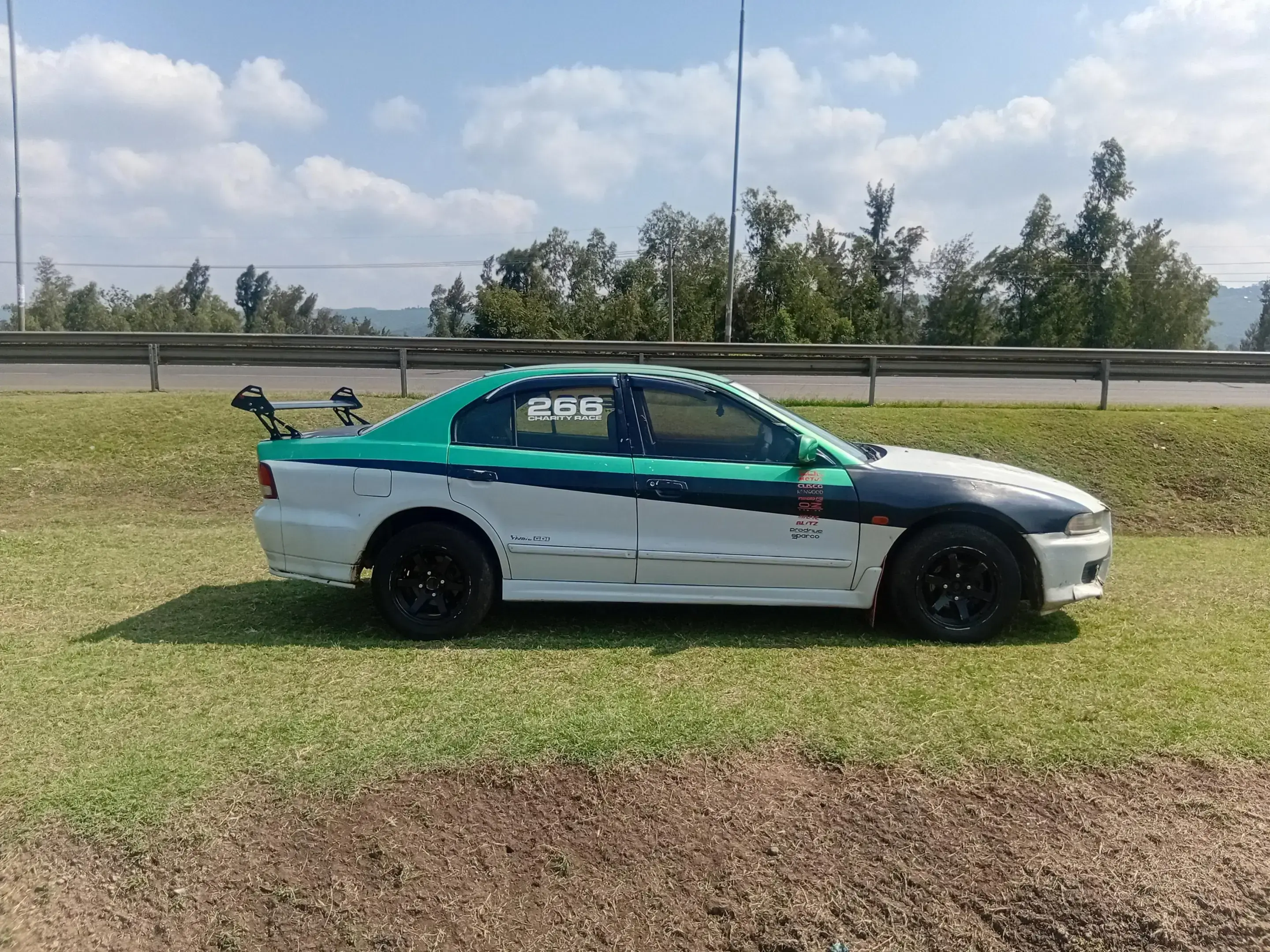 Mitsubishi Galant
