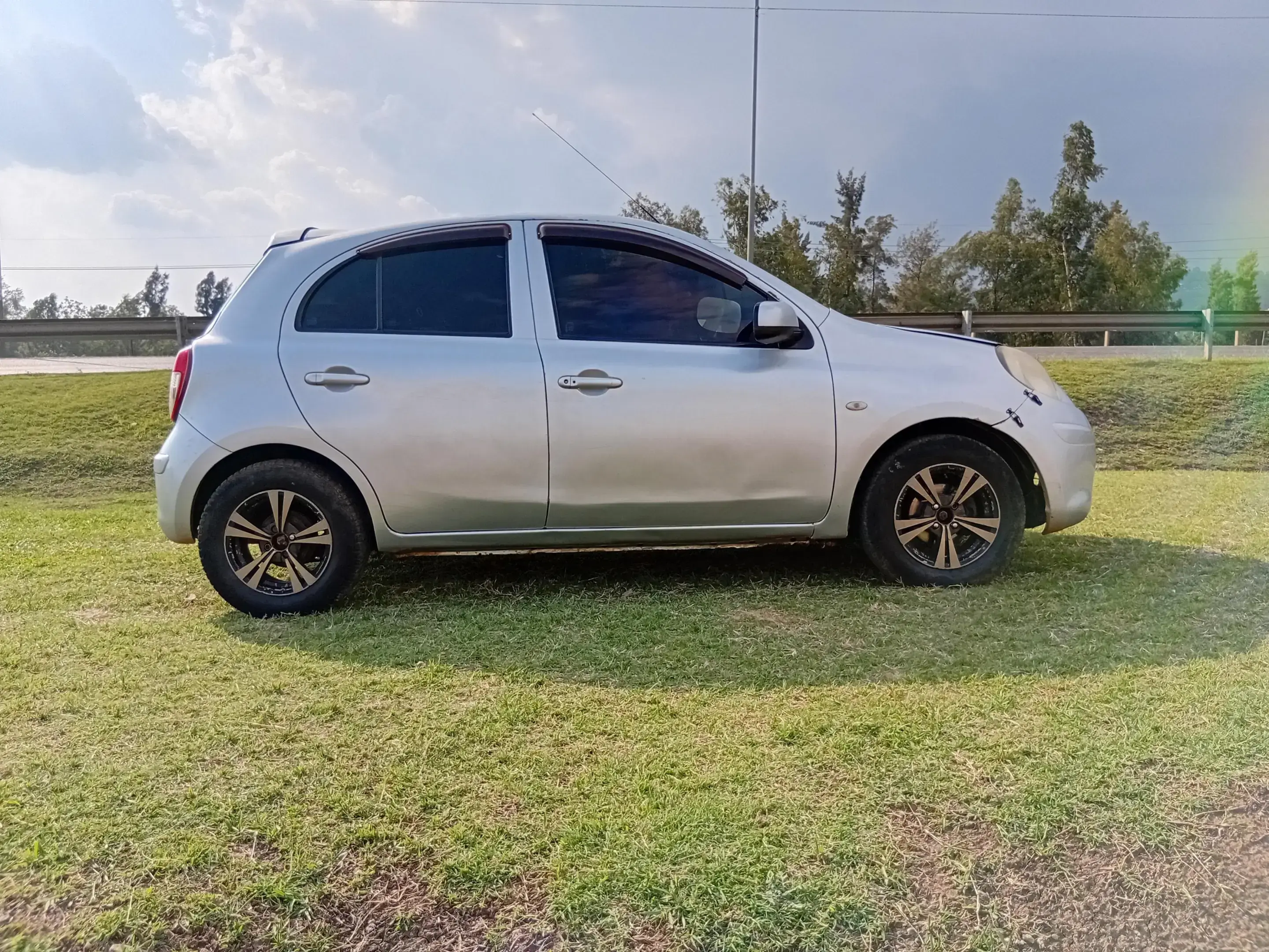 Nissan March