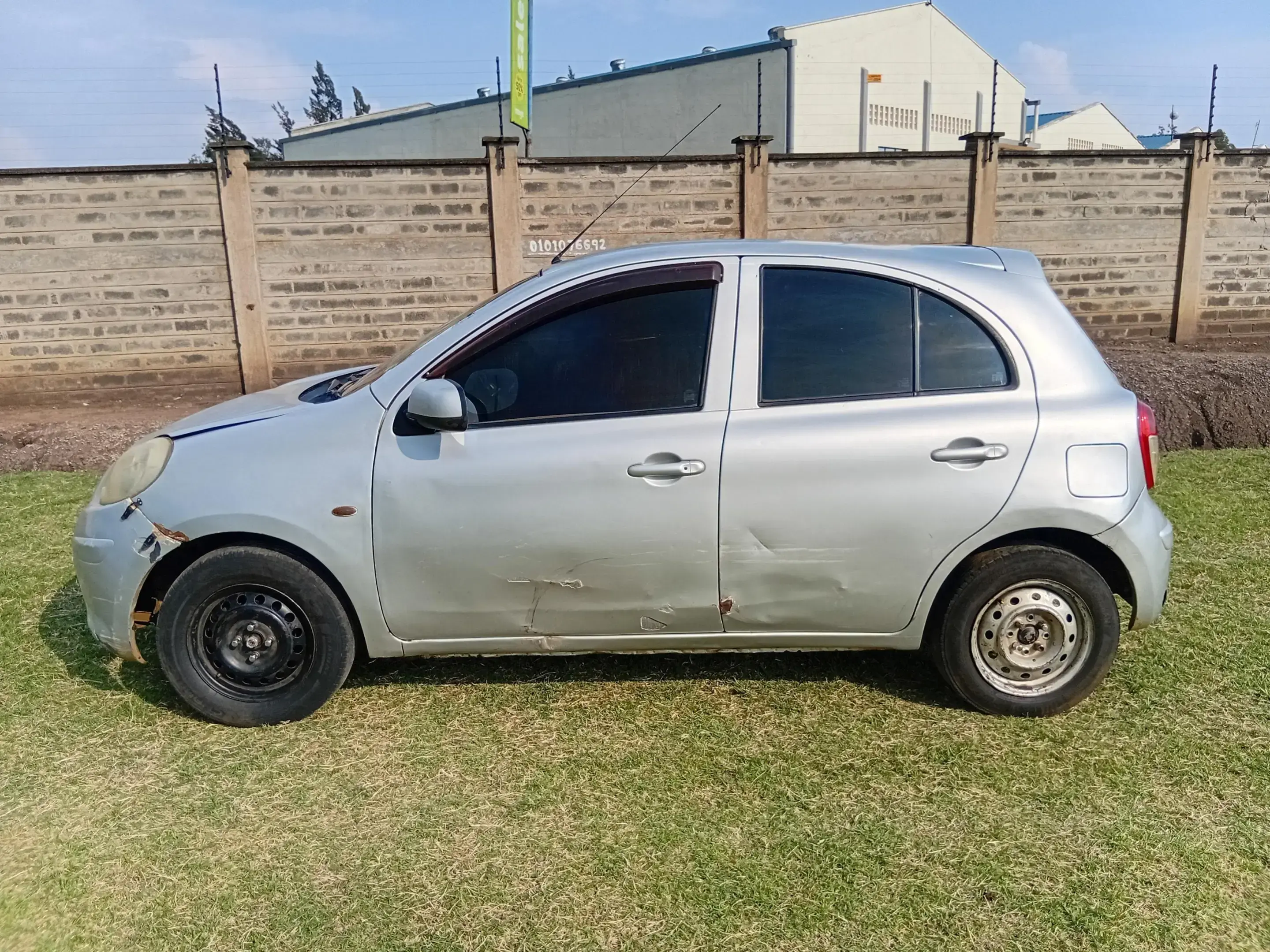 Nissan March