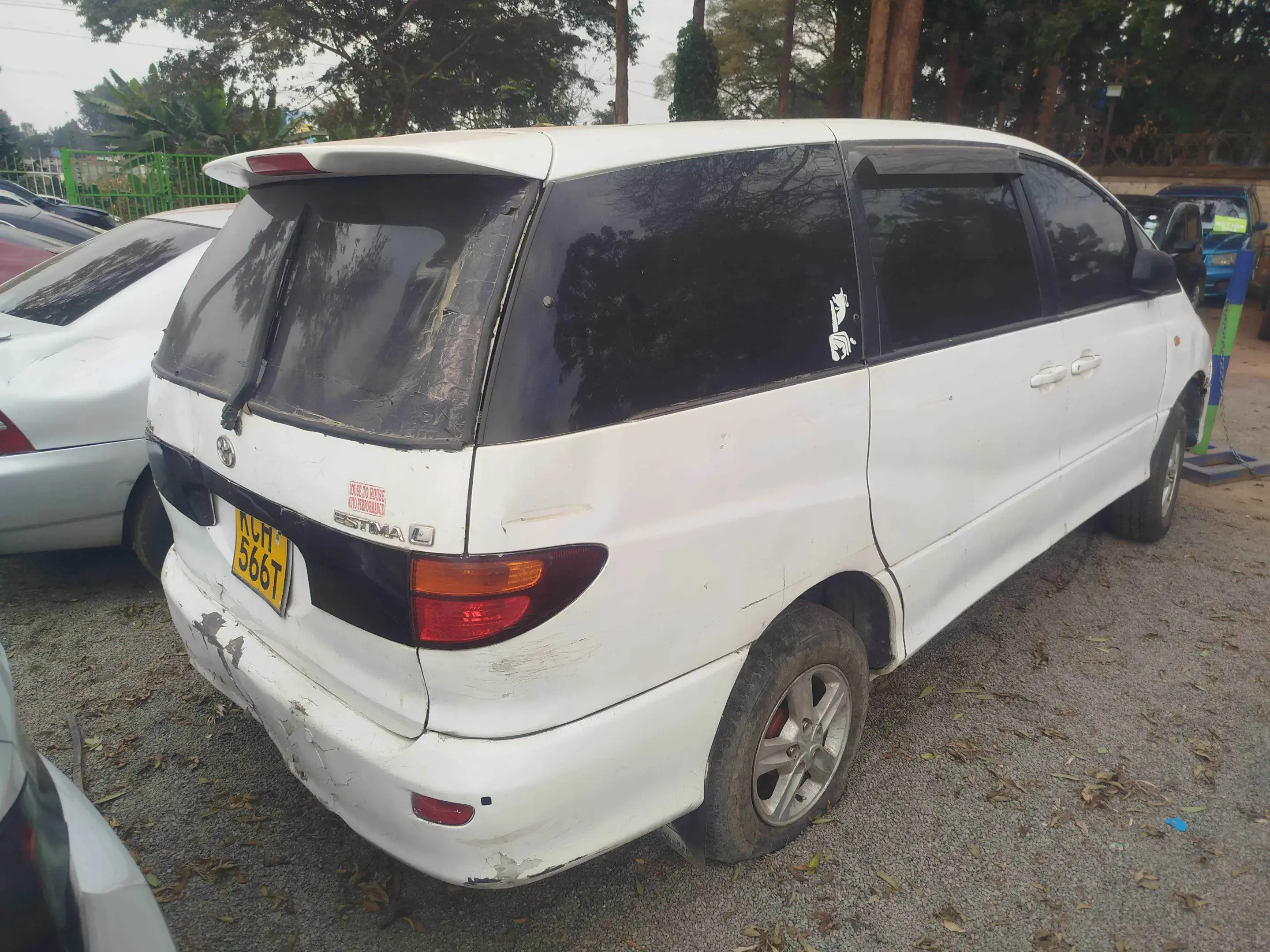 Toyota Estima