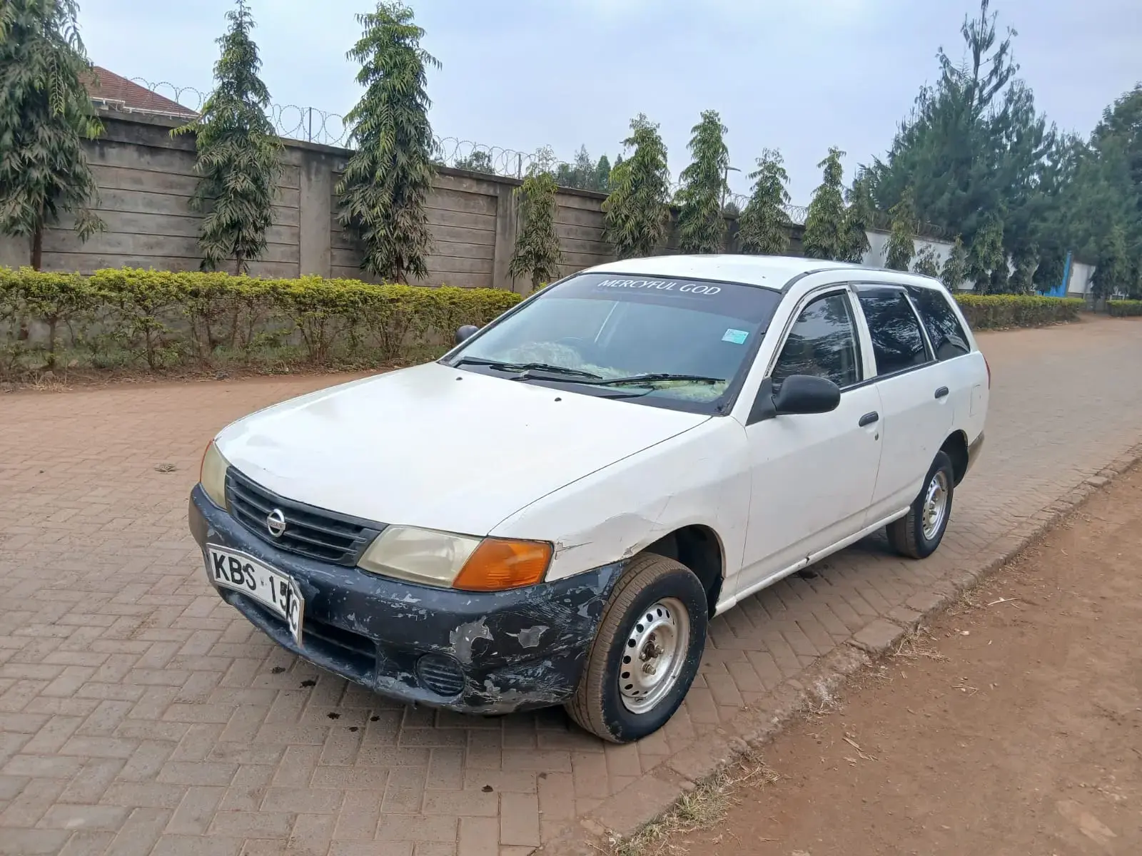 Nissan Advan