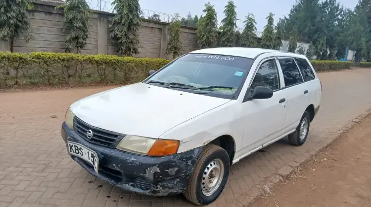 Nissan Advan