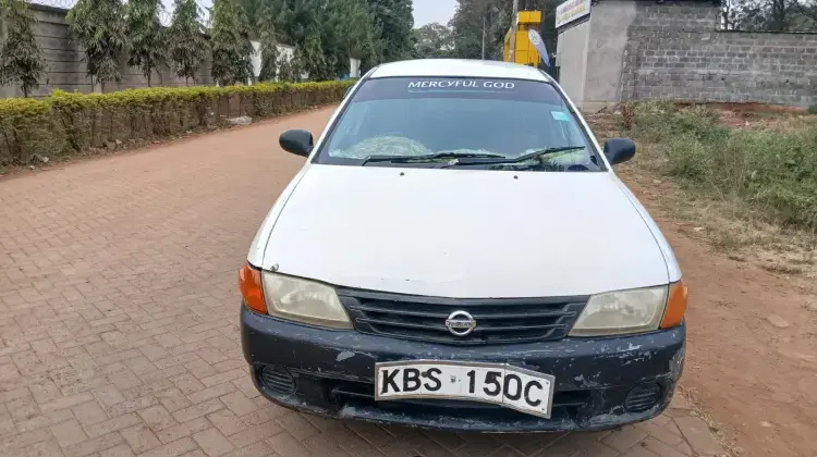 Nissan Advan
