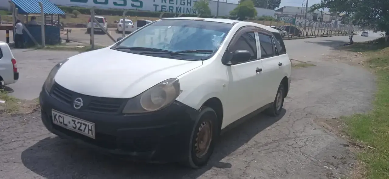 Nissan Advan