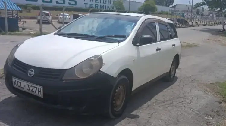 Nissan Advan
