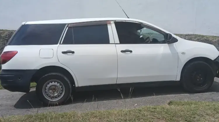 Nissan Advan