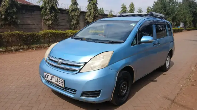Toyota Isis