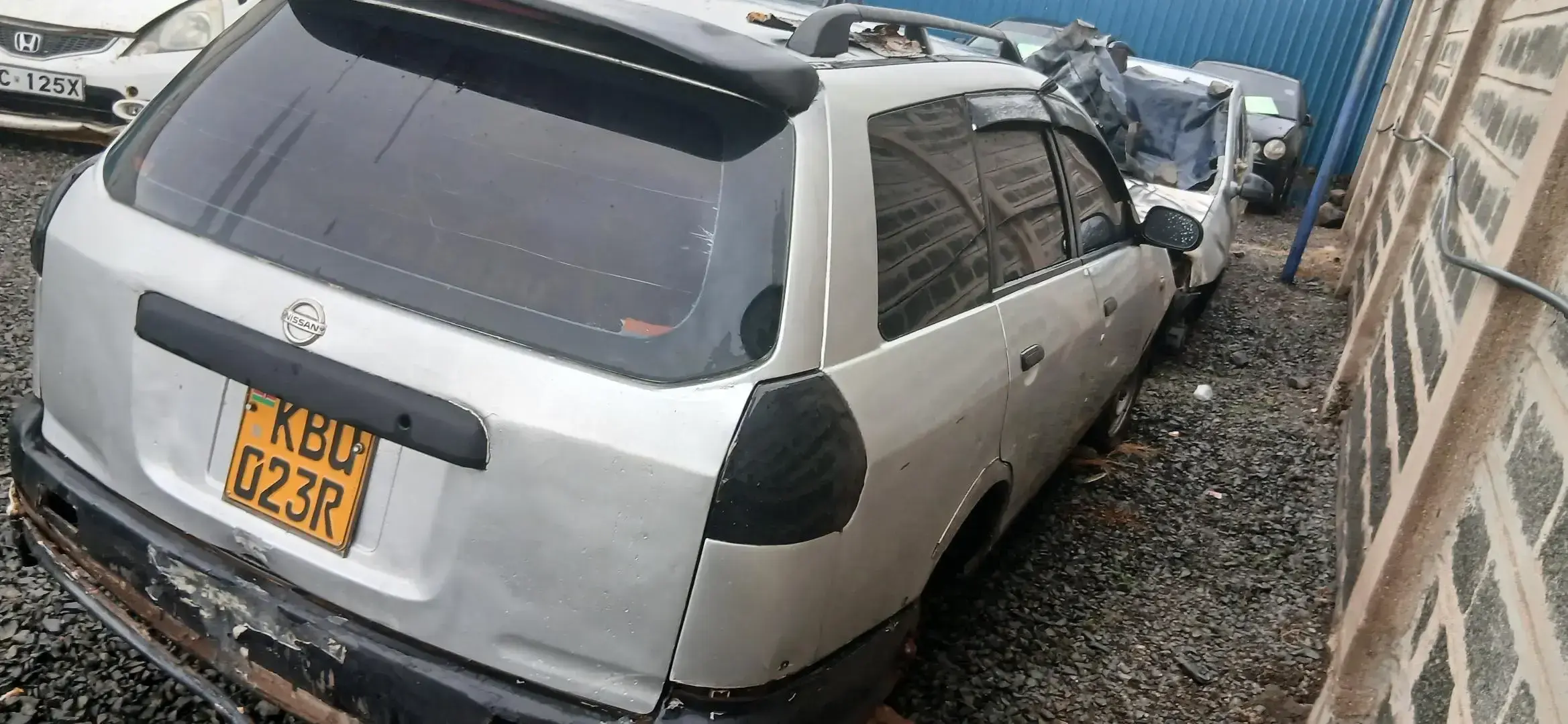 Nissan Advan
