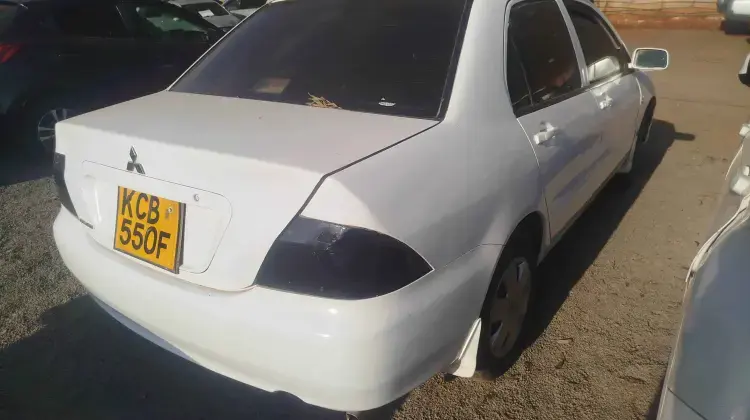 Mitsubishi Lancer