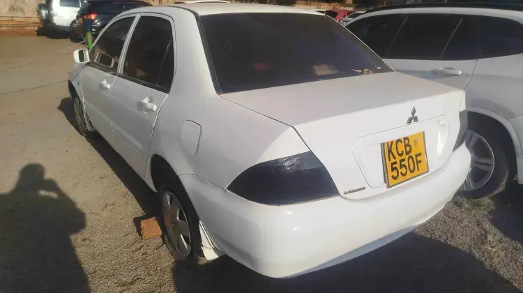Mitsubishi Lancer