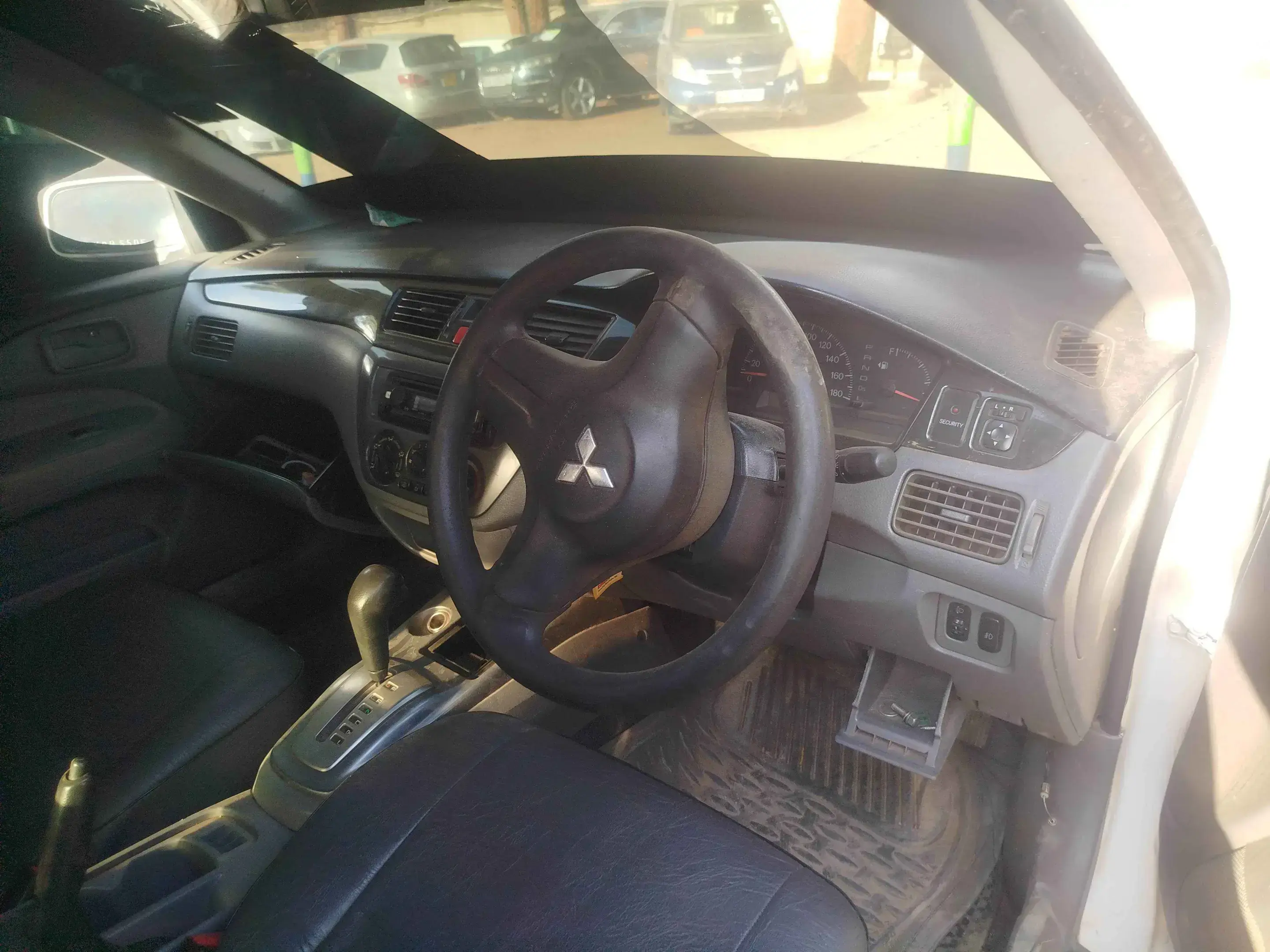Mitsubishi Lancer