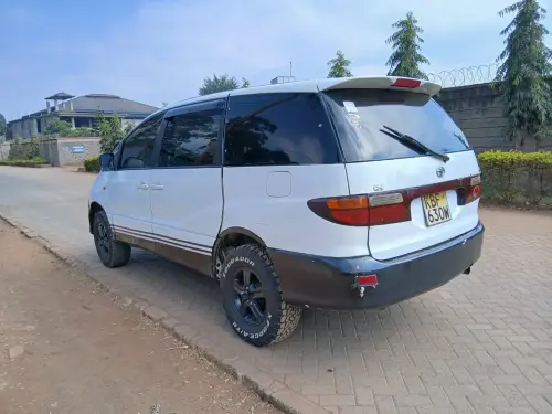 Toyota Estima