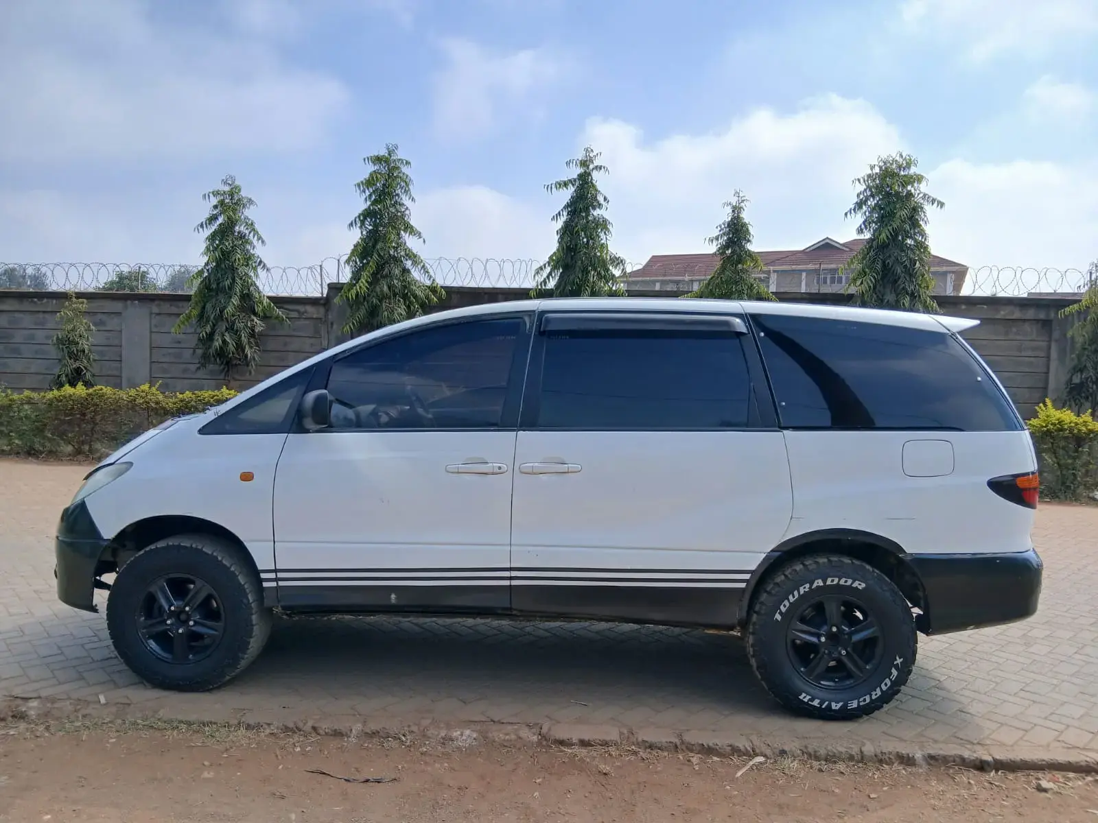 Toyota Estima