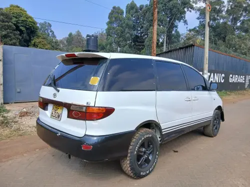 Toyota Estima