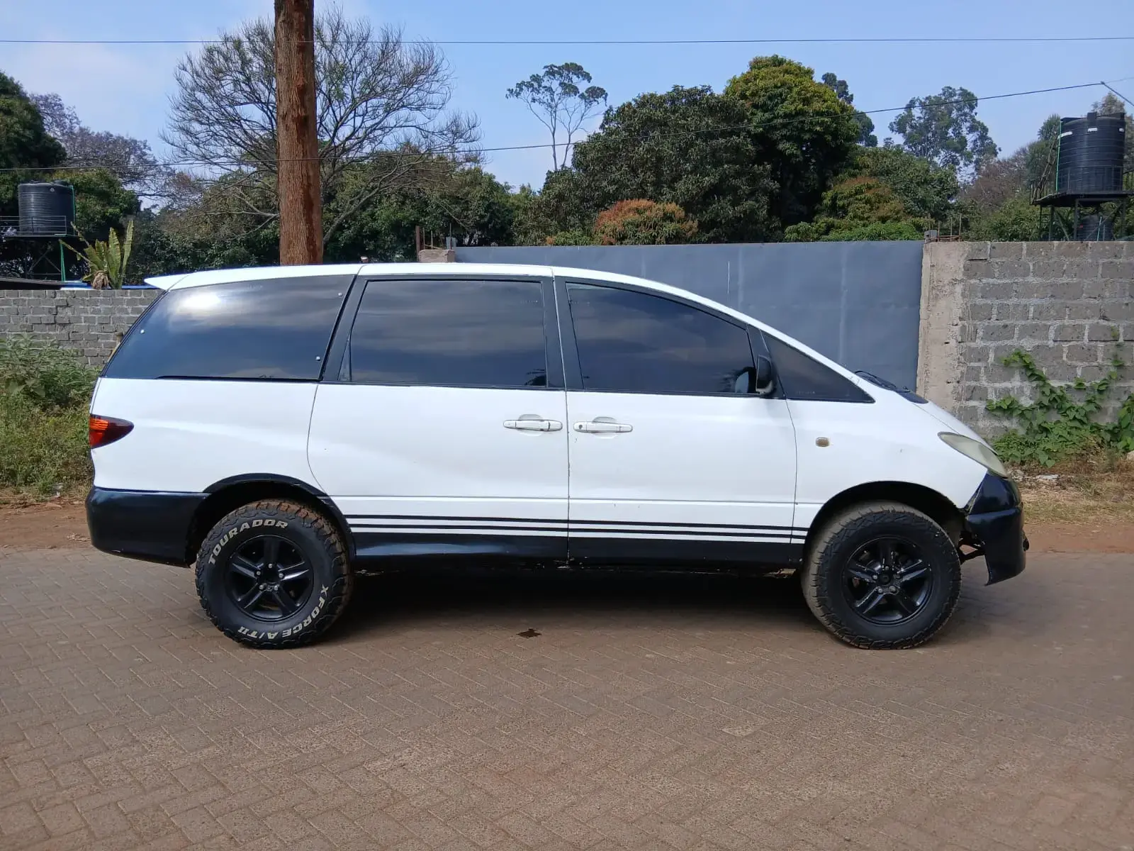 Toyota Estima