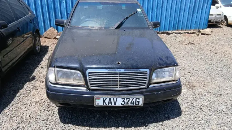 Mercedes-Benz C 200