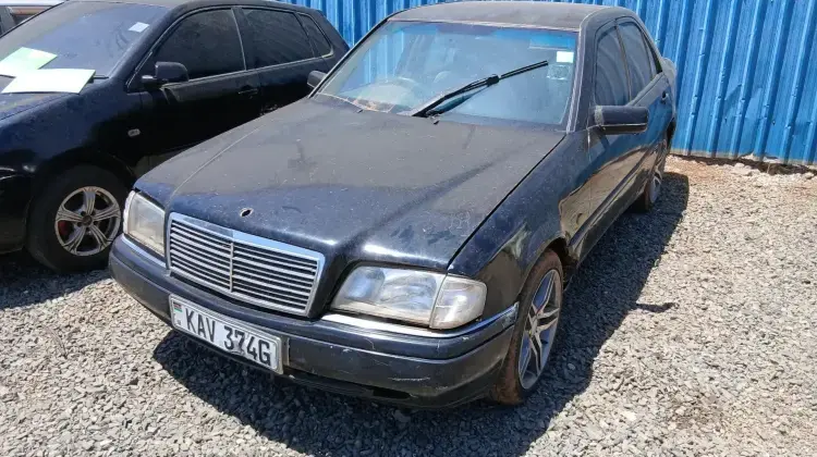 Mercedes-Benz C 200