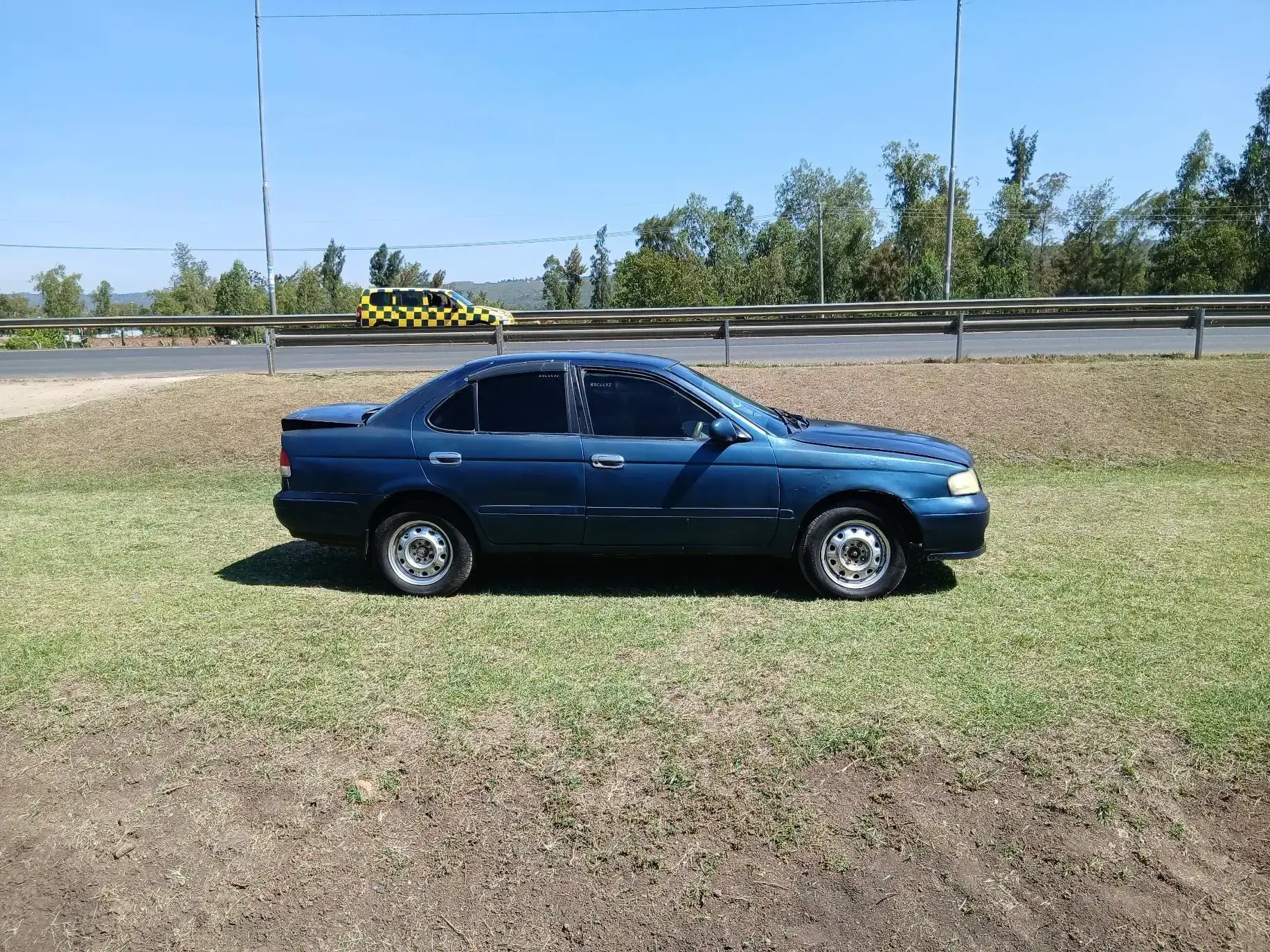 Nissan Sunny