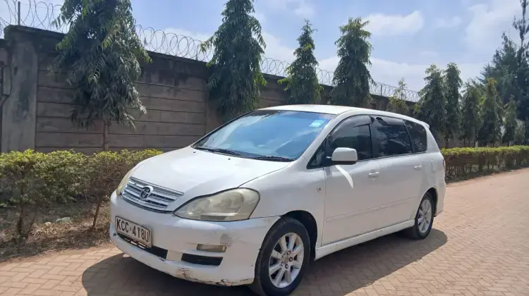 Toyota Ipsum