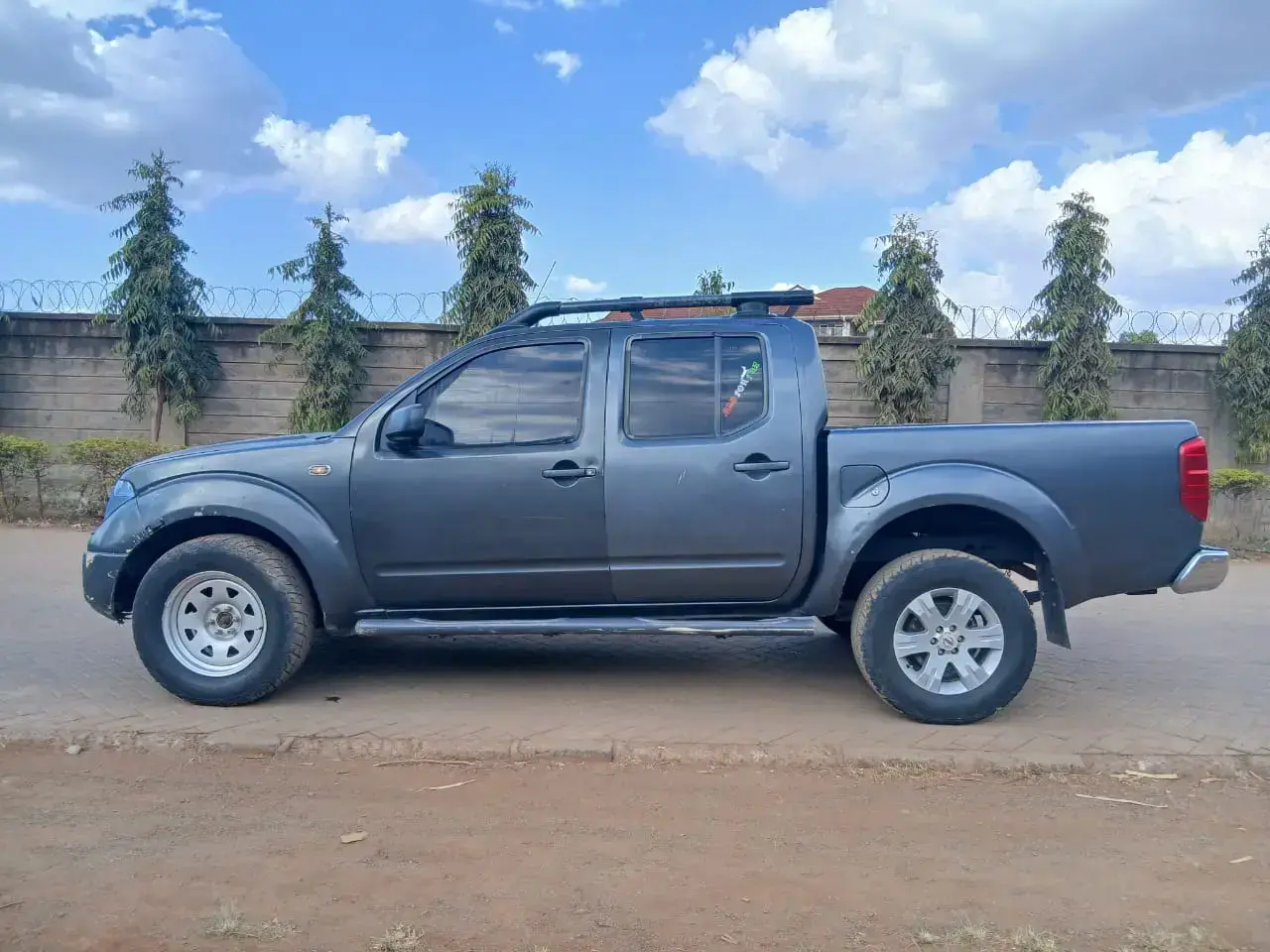 Nissan Navara 2.5 Pickup 2007 Petrol Manual | MOGO | cars.mogo.co.ke